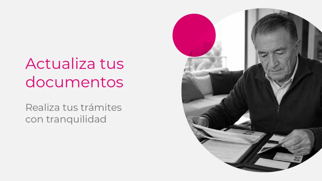 Pensionado Organizando Documentos